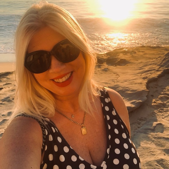 Meet your posher Jamie Lawrence - Picture 11 of 12